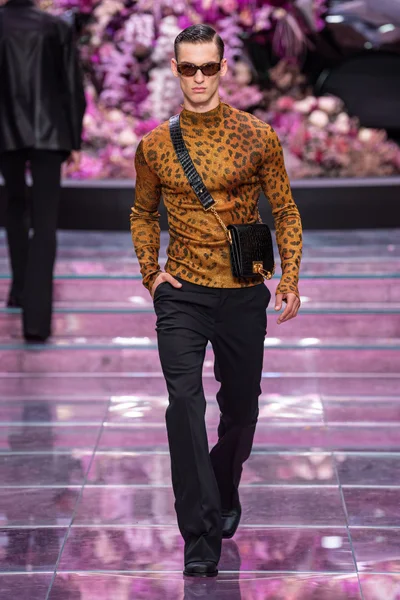 Look 53